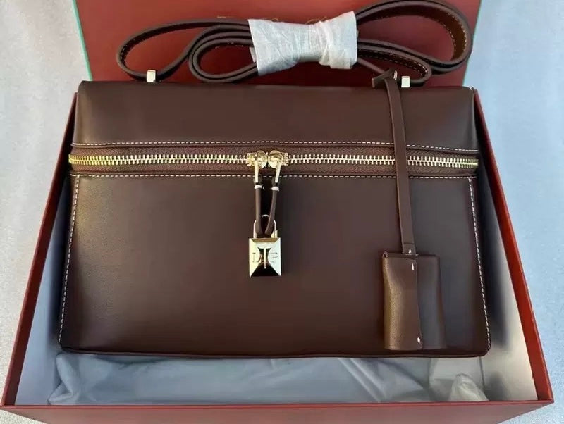Le sac Executive Charm – Édition Moka